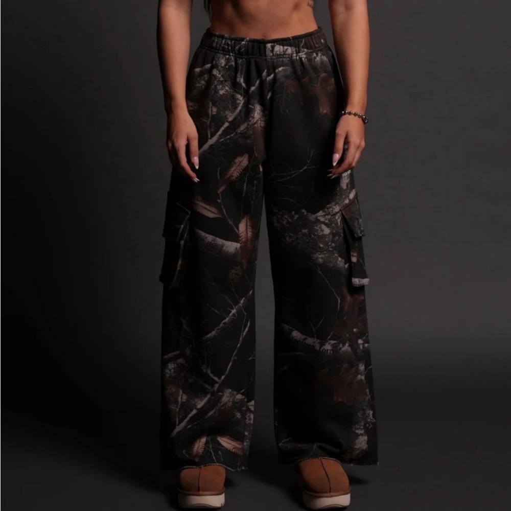 Darc Sport Wolves Durst Cargo Sweats in Darc Brown Woodland Camo